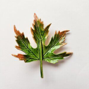 Vintage Maple Leaf Brooch Pin